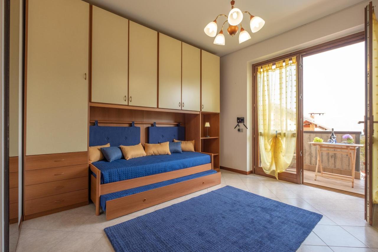 Happy Guest Apartments - Lake Panorama & Pool Riva di Solto Buitenkant foto